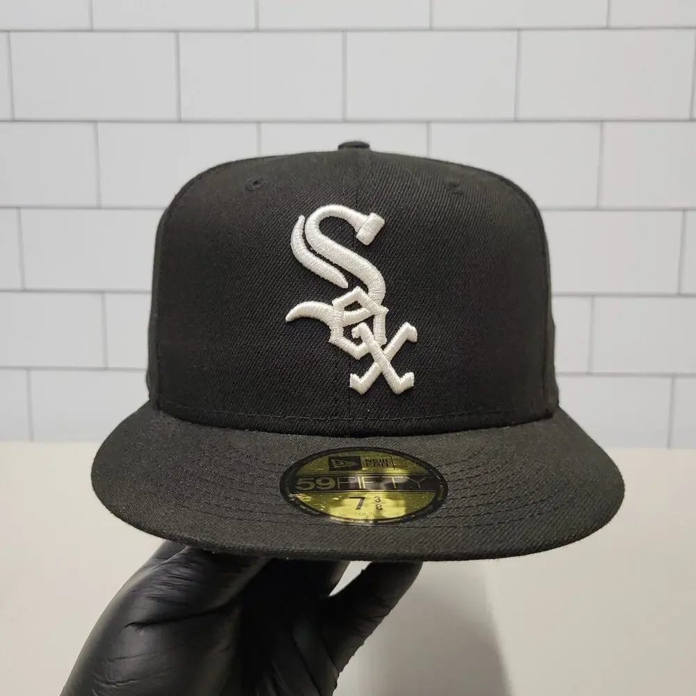 New Era Chicago White Sox 59FIFTY Fitted Hat 7 3/8 Black Plain Logo MLB